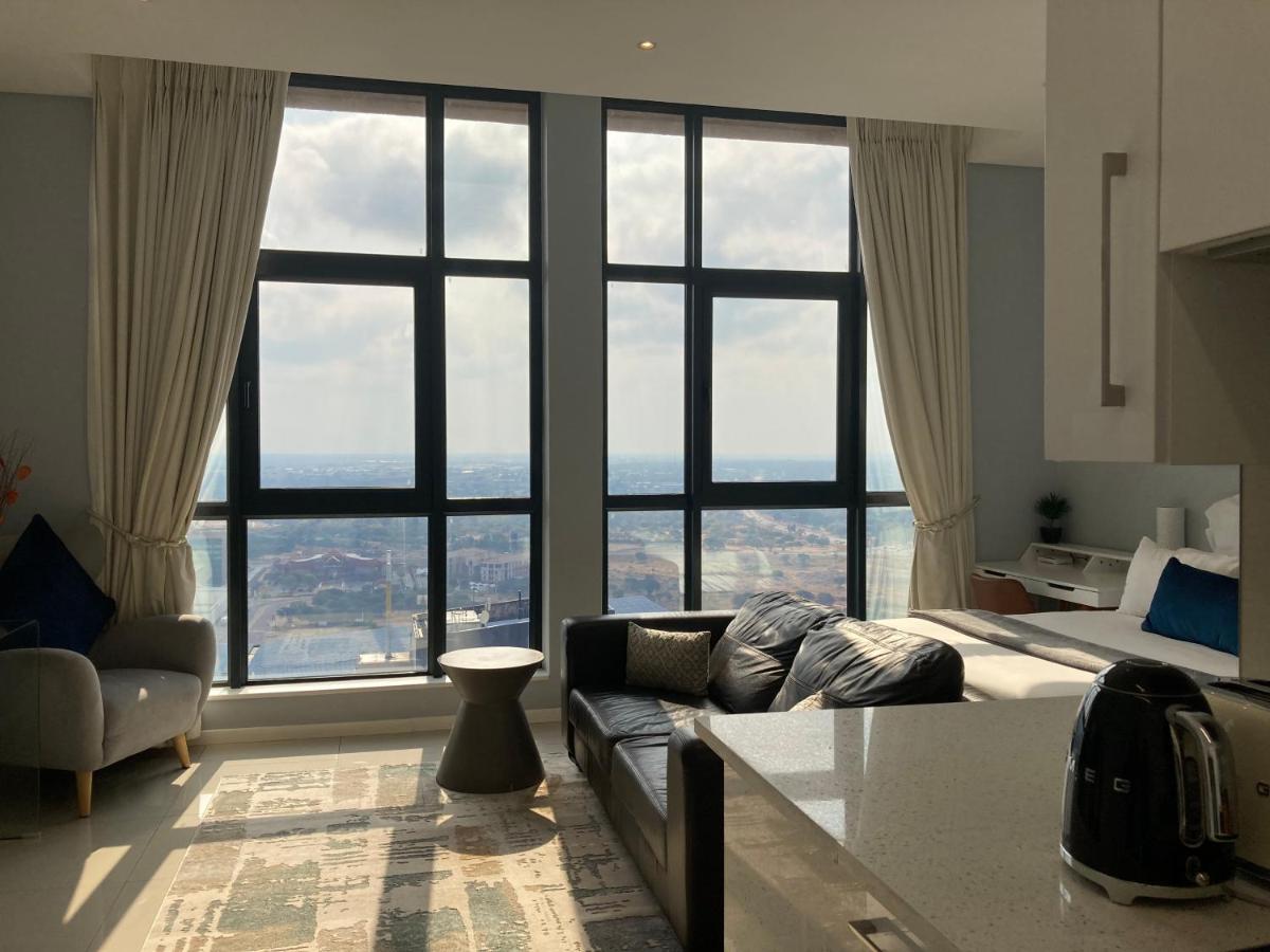 Urban Awe Apartment Gaborone Bagian luar foto