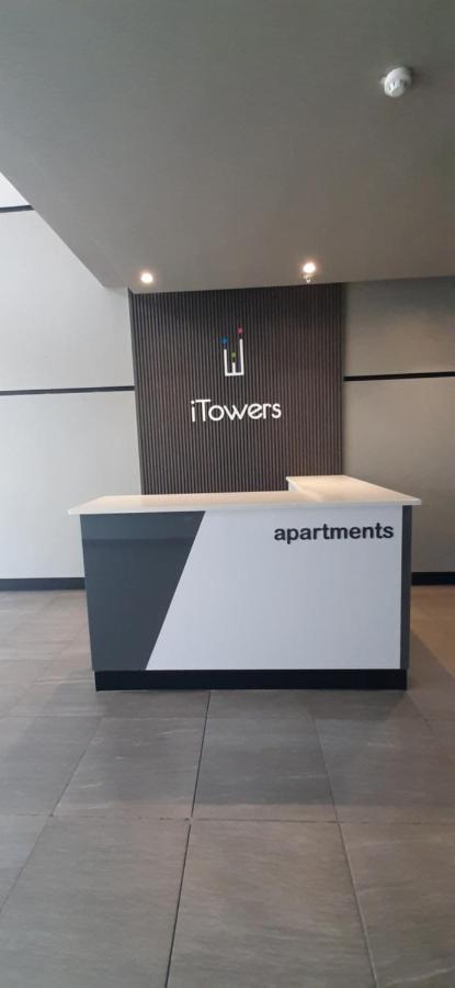 Urban Awe Apartment Gaborone Bagian luar foto